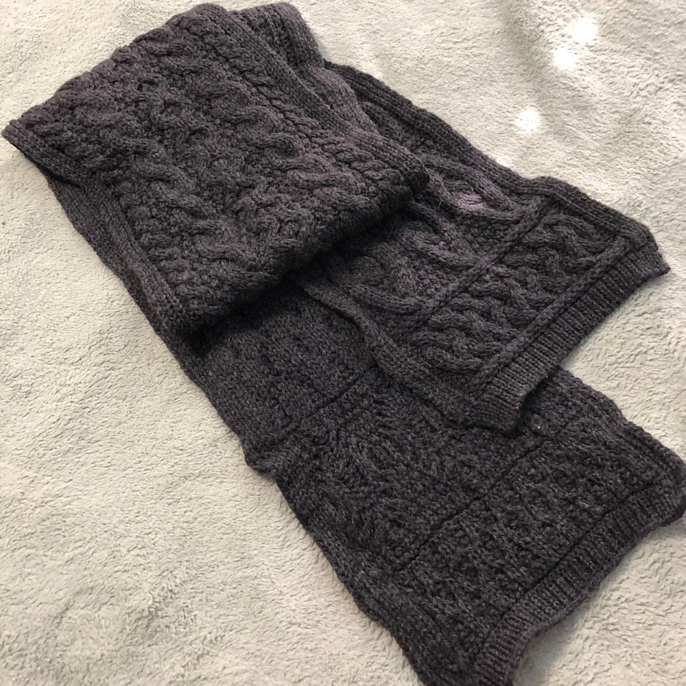 Wool scarf